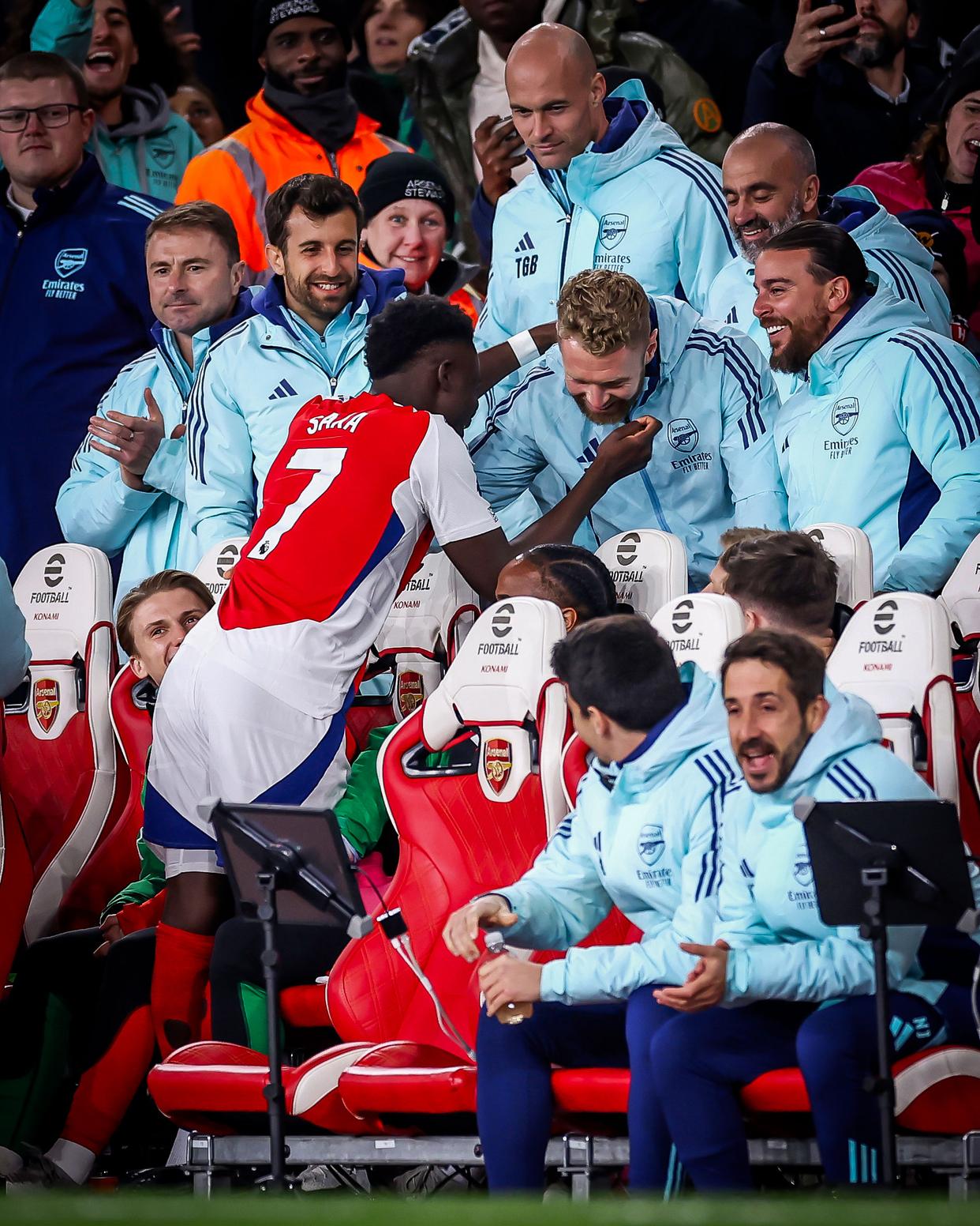 爱游戏体育-杜兰特在阿森纳比赛中战术调整，重返赛场引发热议！的简单介绍