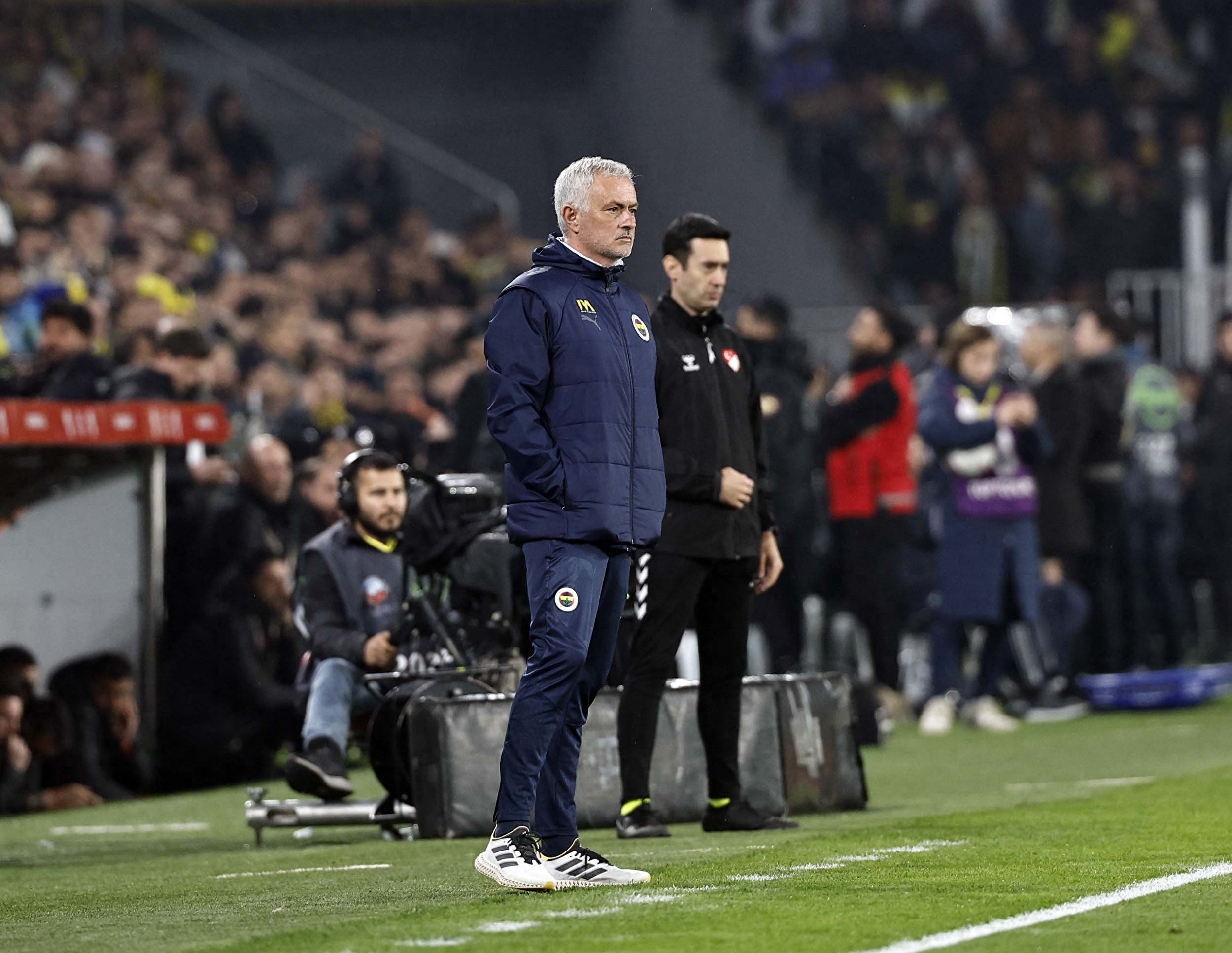 爱游戏-周末总决赛焦点战！费内巴切迎战费城76人，血战或上演(印巴最新消息今天)